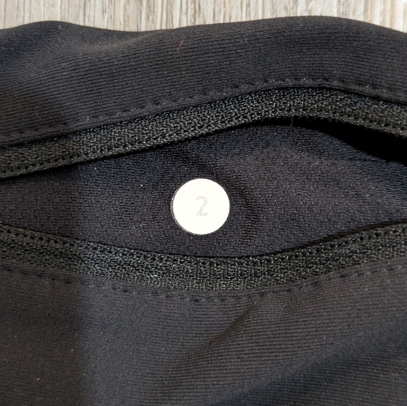 Lululemon Black Leggings w/ Polka Dots - Size 2 - Picture 6 of 6